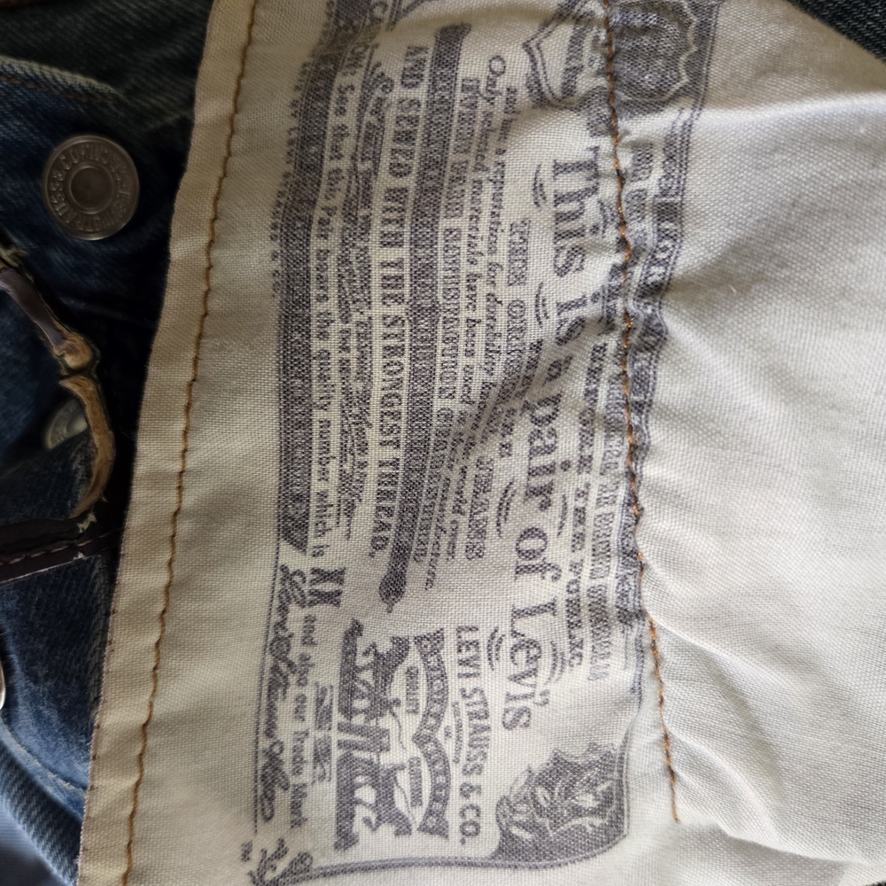 Levi's 501 Original Denim Cutoff Blue Distressed Shorts Raw Hem Buttons Size 31 - Picture 4 of 6